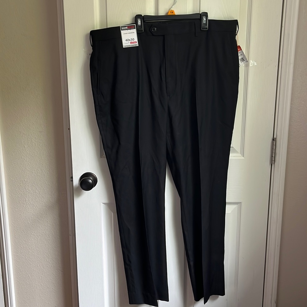 NWT TravelSmart Roundtree & Yorke  men’s dress pants size 46 WX 29L